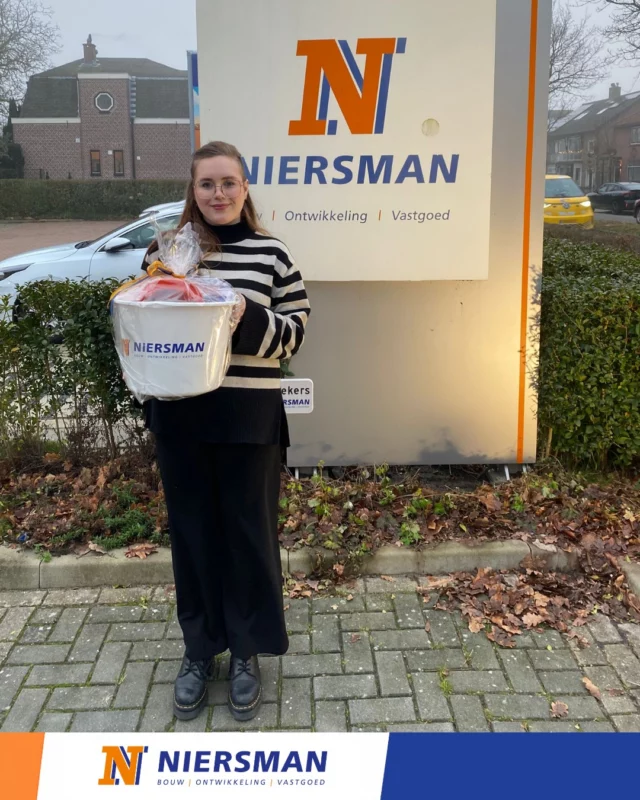 NIEUWE COLLEGA | TEAM WERKVOORBEREIDING

Vandaag is Isa op ons kantoor in Voorschoten gestart in de rol van junior werkvoorbereider 🎉
We zijn blij met haar komst en wensen haar veel succes én plezier bij Niersman. Op naar een mooie samenwerking! 🚀

“Elke droom begint klein. Niersman bouwt ze in het groot.” 🏰

#niersman #familiebedrijf #integer #ondernemend #inspirerend #werkvoorbereiding #knapstaaltjewerk #werkenindebouw #vrouwenindebouw