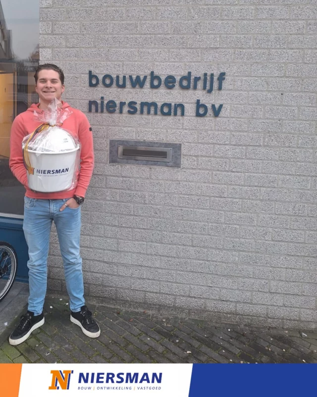 ✨ Nieuw talent bij Niersman! ✨
Gister is Max gestart als stagiair werkvoorbereiding binnen de kleinbouw. 
We heten Max van harte welkom bij Niersman en wensen hem een leerzame en leuke stage toe. Veel succes, Max! 🚀

“Elke droom begint klein. Niersman bouwt ze in het groot.” 🏰

#niersman #familiebedrijf #integer #ondernemend #inspirerend #werkvoorbereiding #kleinbouw #knapstaaltjewerk #werkenindebouw